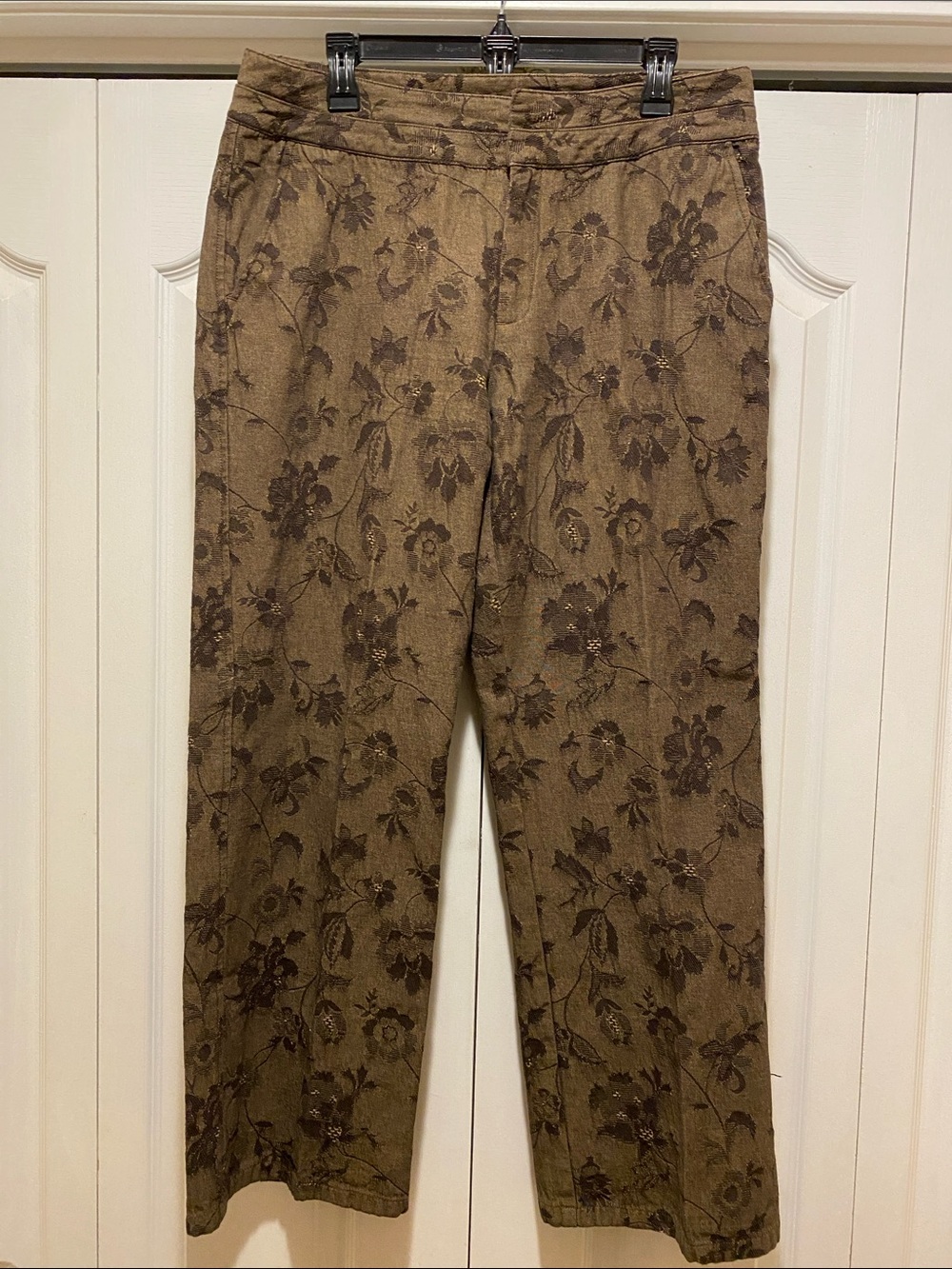Womenās Brown Floral-Pattern Pants